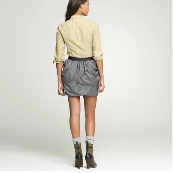 ISO IN SEARCH OF JCREW Layered Tulip Skirt Size 10 or 8 Open To Different Colors - Picture 2 of 3